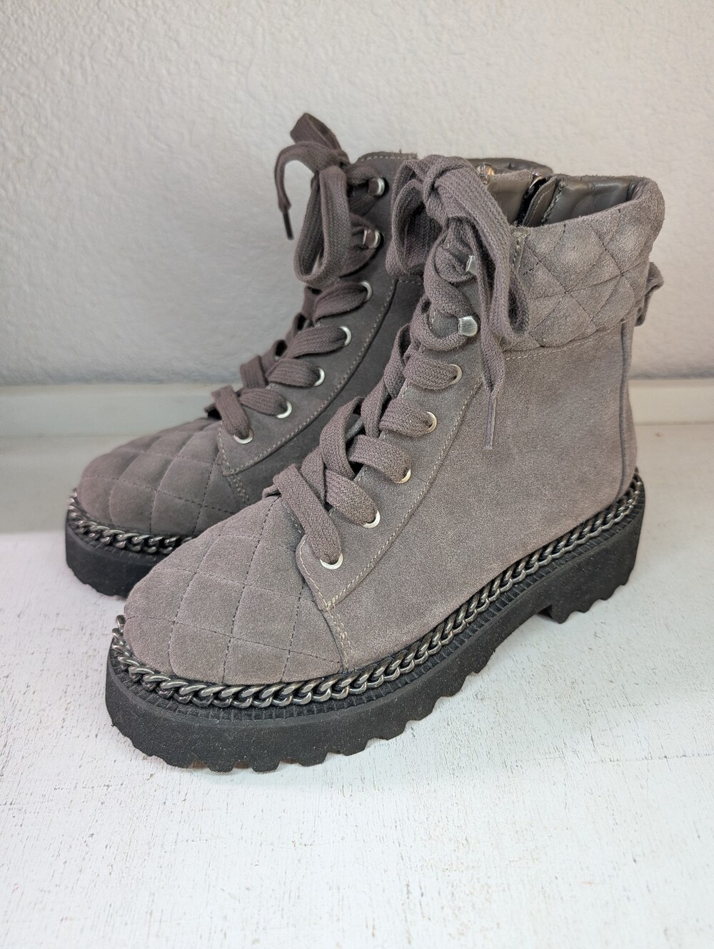 Vince Camuto Merindil Gray Quilted Women's Zip Up Combat Boots Chain Detail